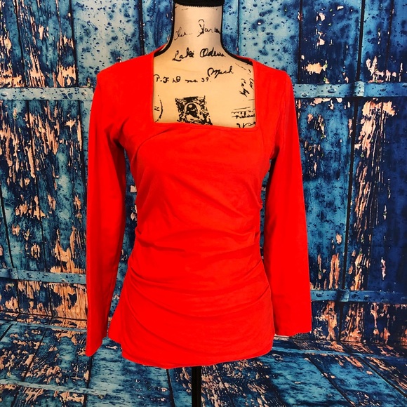 Boston Proper Tops - Boston Proper sz m rouched side long slv top